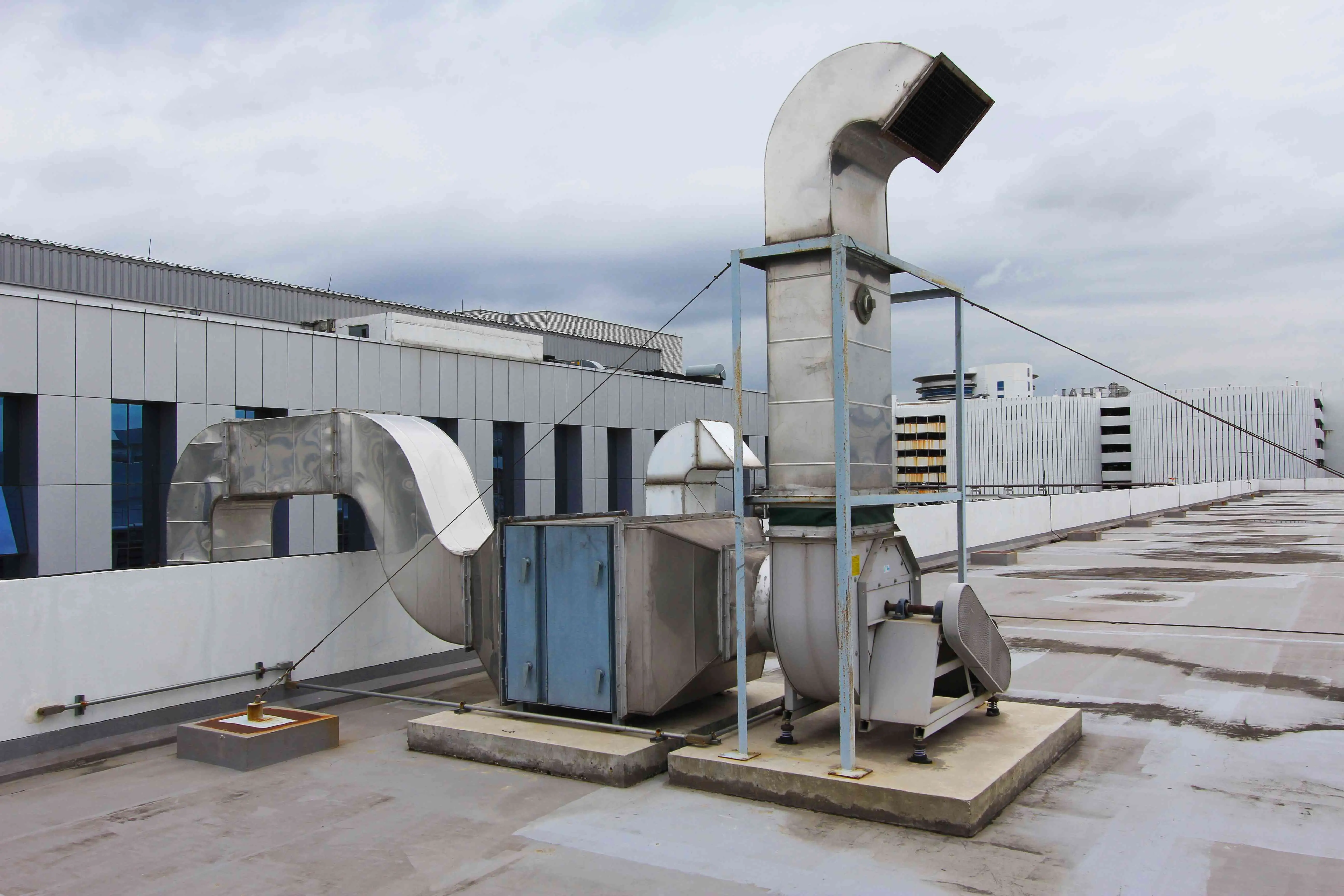 【業種別】工場の臭い対策とは？基本的な流れから業種別の事例まで